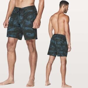 Lululemon Current State Board Swim Short 9" Blue Black Print Men's 30